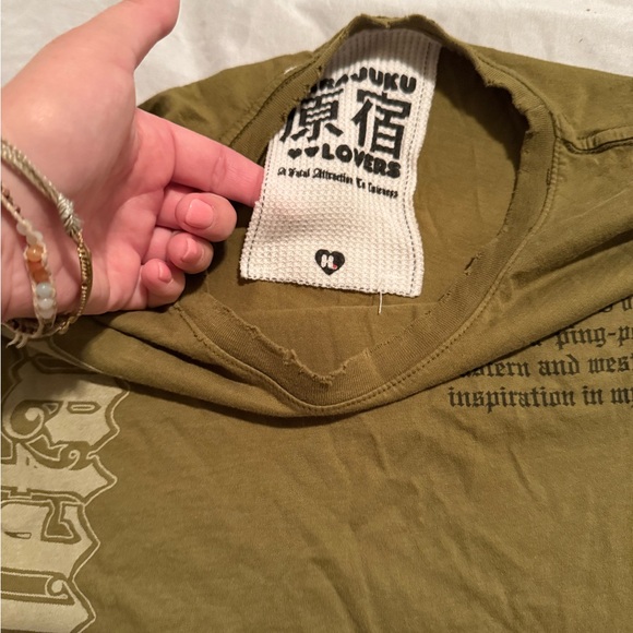 L.A.M.B - Gwen Stefani Olive Casual Tee - Picture 3 of 8